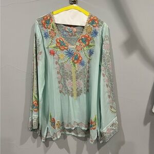 Johnny Was shear Top with embroidery‼️